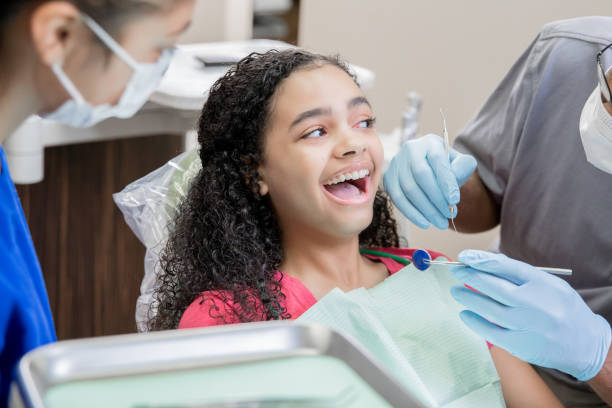 Best Dentist Open Late Near Me  in New Middletown, OH