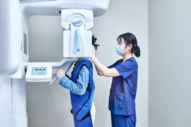 Best Emergency Dental Services Near Me  in New Middletown, OH